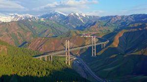 1月份那拉提旅游团_那拉提旅游季节