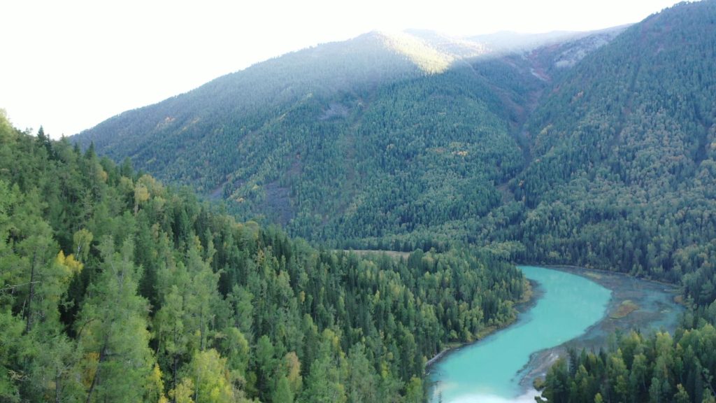 坐着火车游新疆 有哪些旅行社_坐火车游新疆游记
