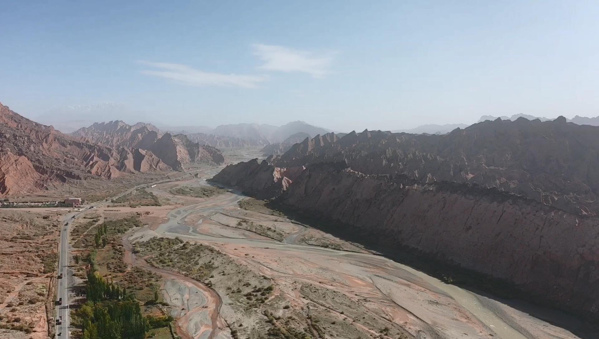 什么季节适合去新疆旅游_什么季节适合去新疆旅游呢