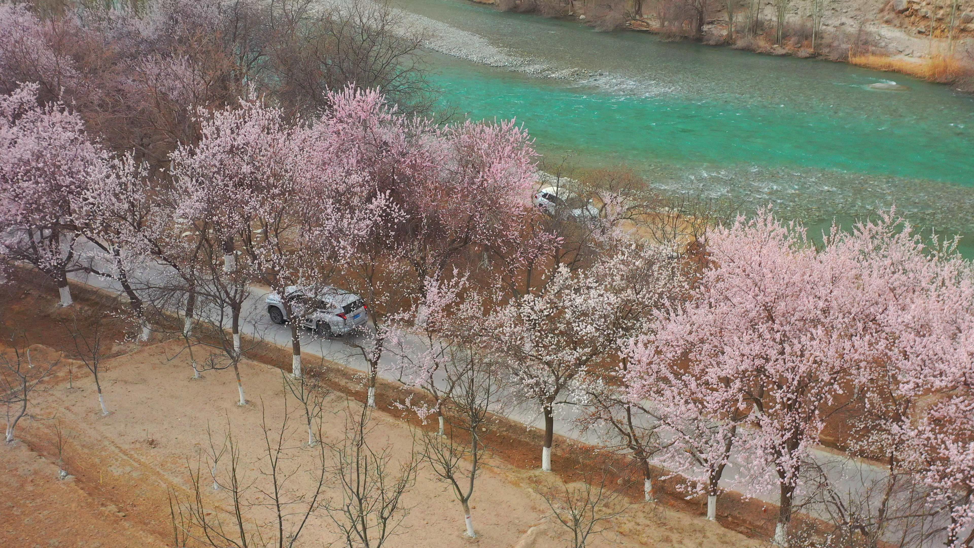 新疆乌鲁木齐有啥旅游地吗_新疆乌鲁木齐旅游的地方