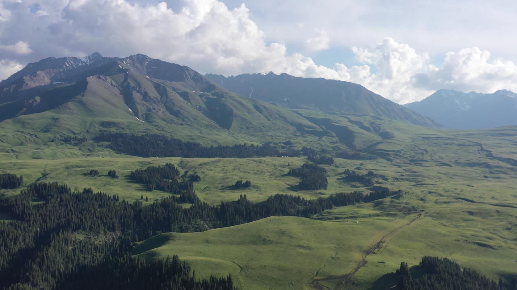十月伊犁旅游_十月伊犁旅游攻略