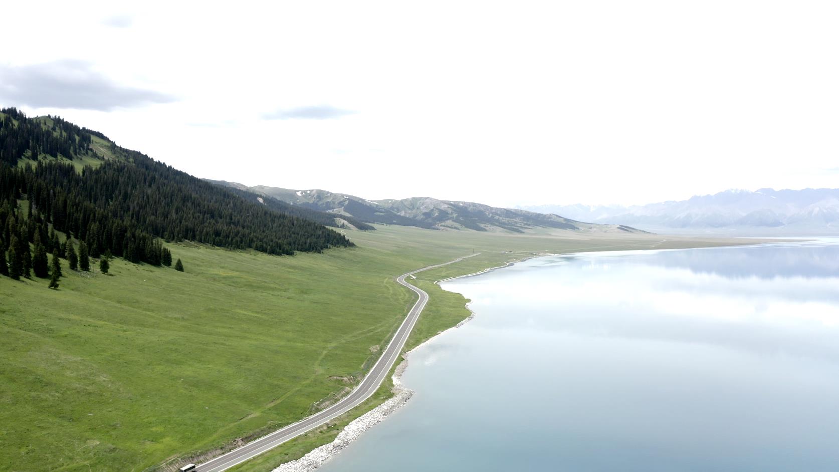 赛里木湖游旅行团多少钱_赛里木湖跟团