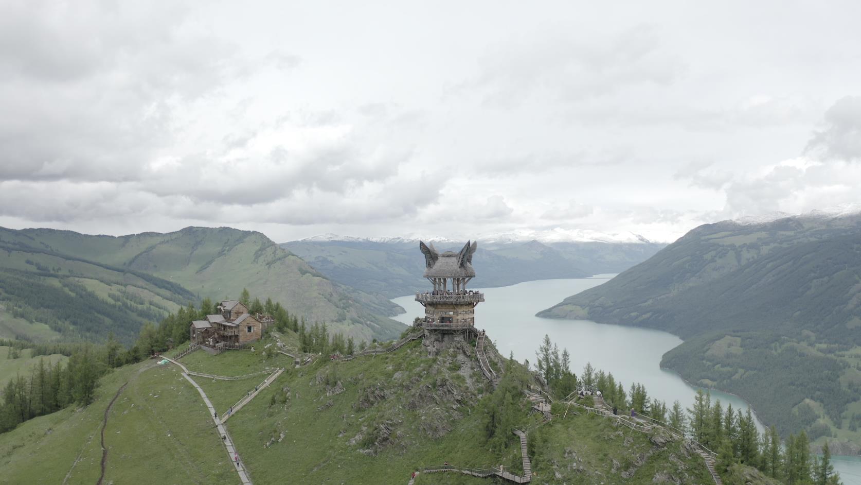 西部新疆旅游线路_新疆西部旅游景点