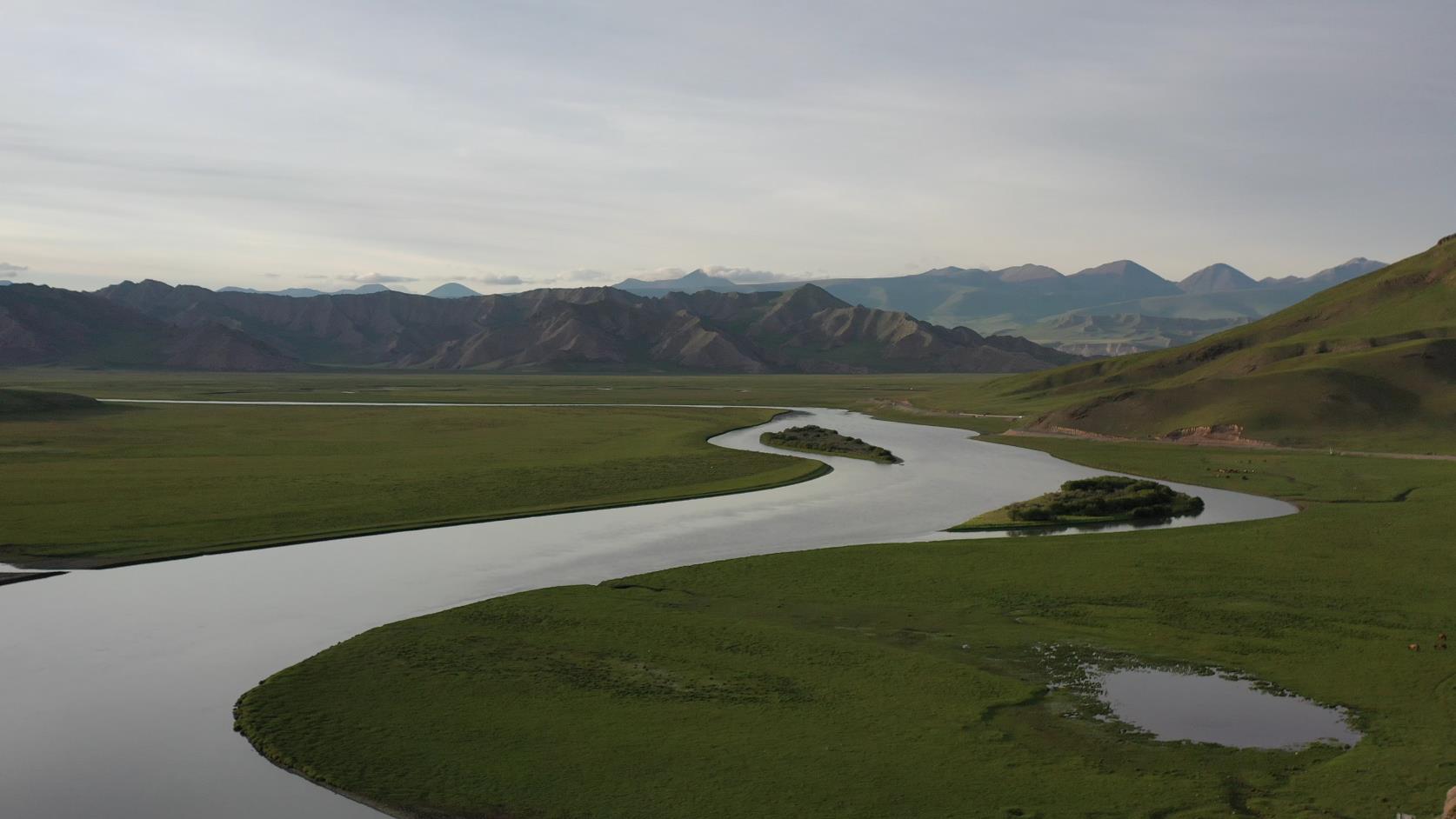 赛里木湖旅游团暑假_赛里木湖旅行
