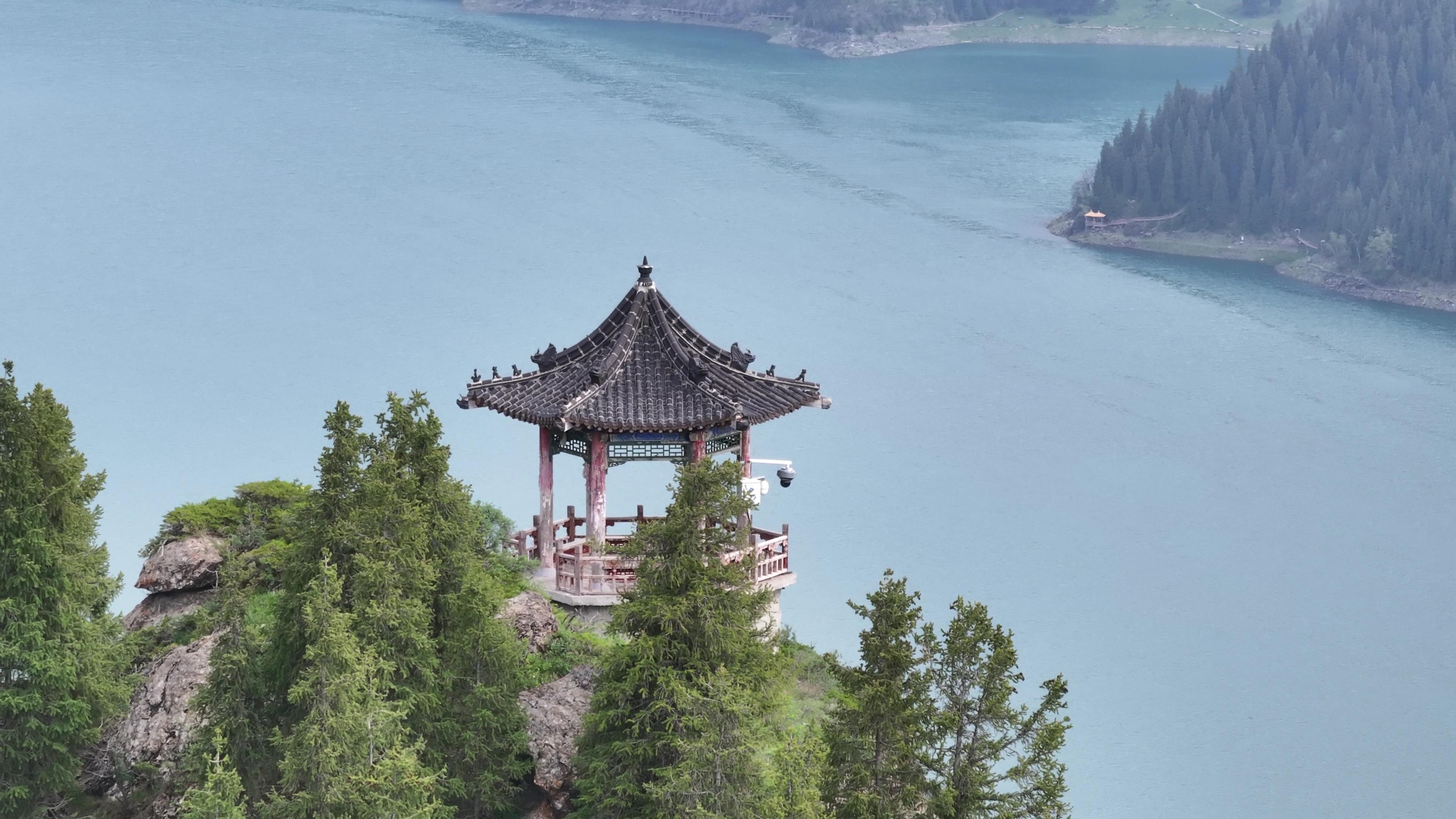 组团伊犁旅游报价_伊犁当地旅游团