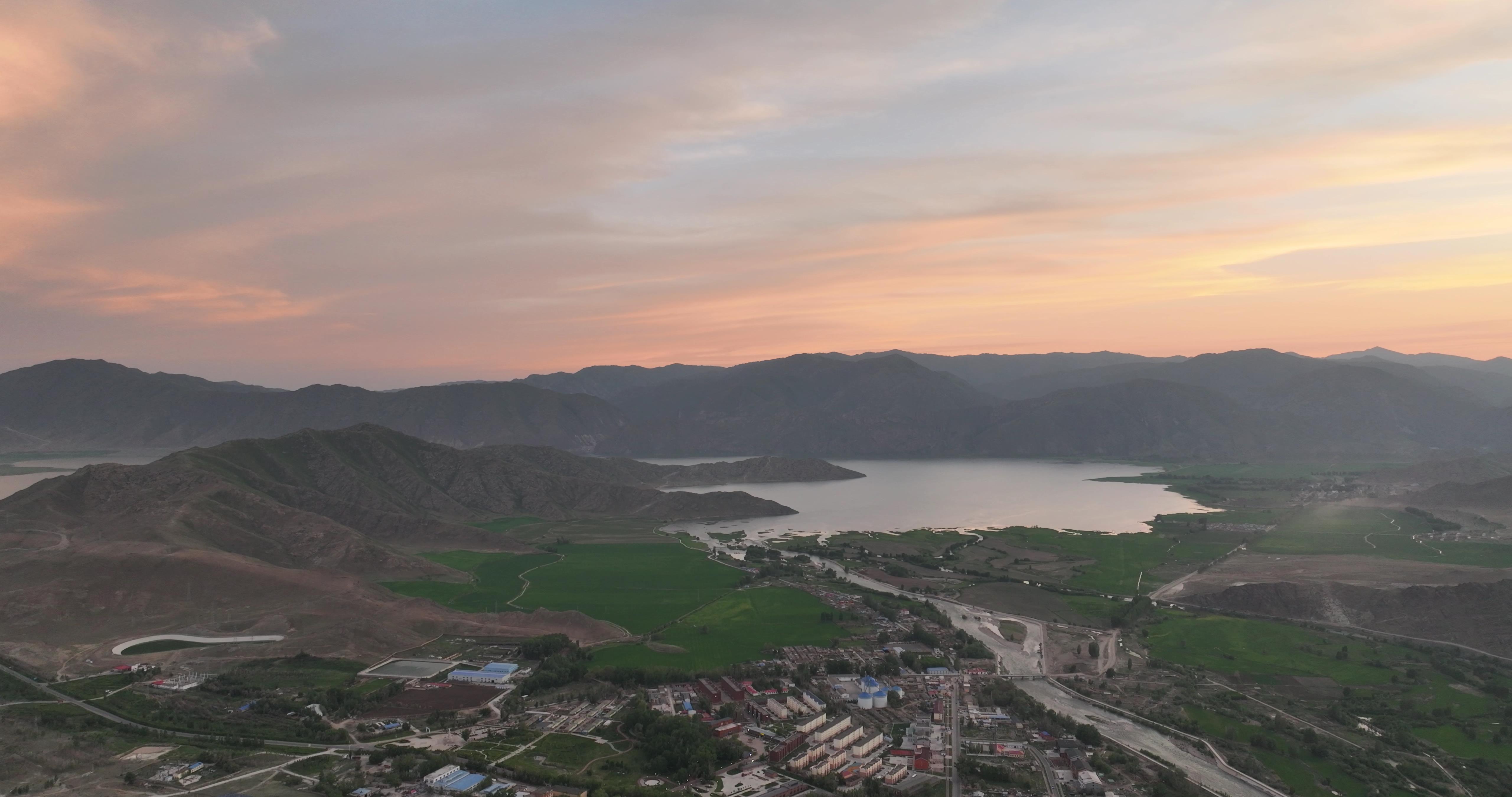 北疆摩旅游经典线路