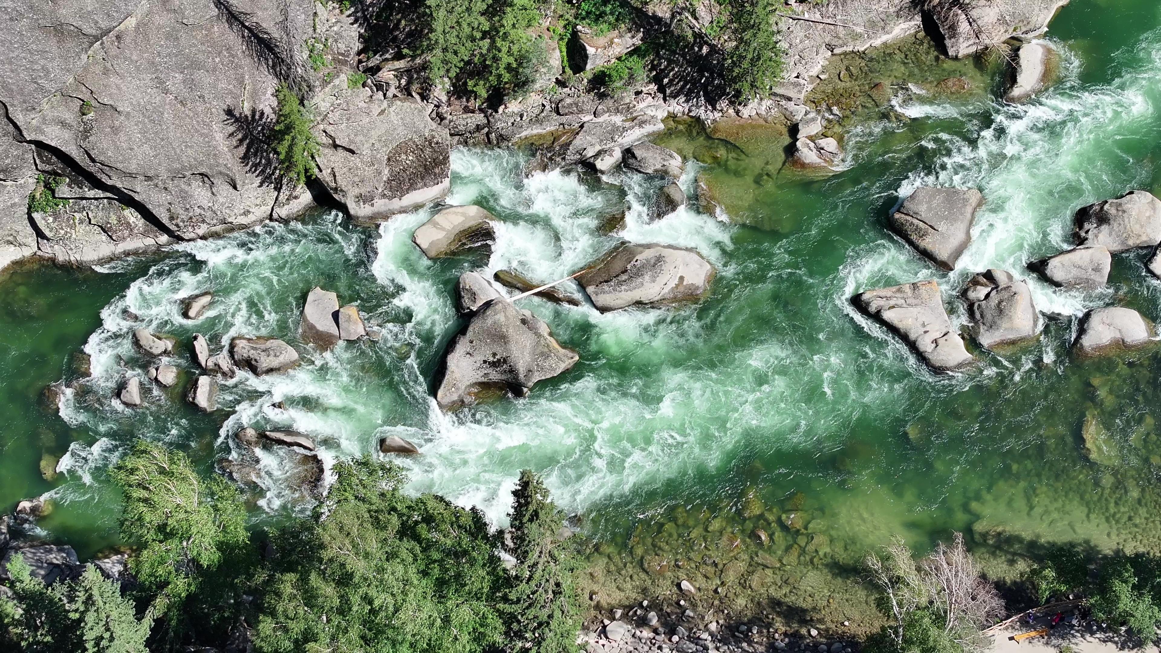 十一去新疆旅游合适吗_十一去新疆旅游合适吗现在