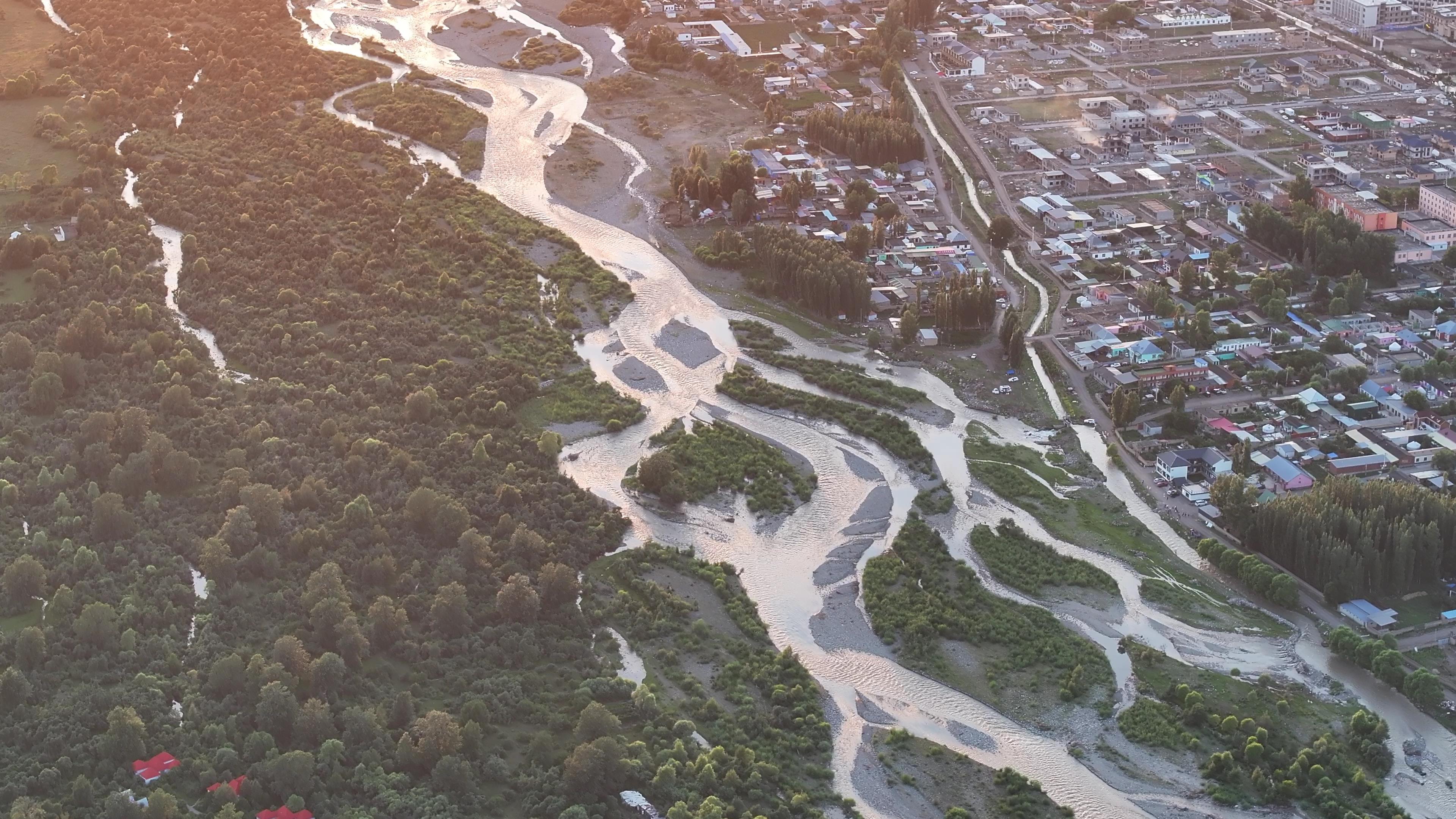 至新疆旅游路线价钱_至新疆旅游路线价钱多少