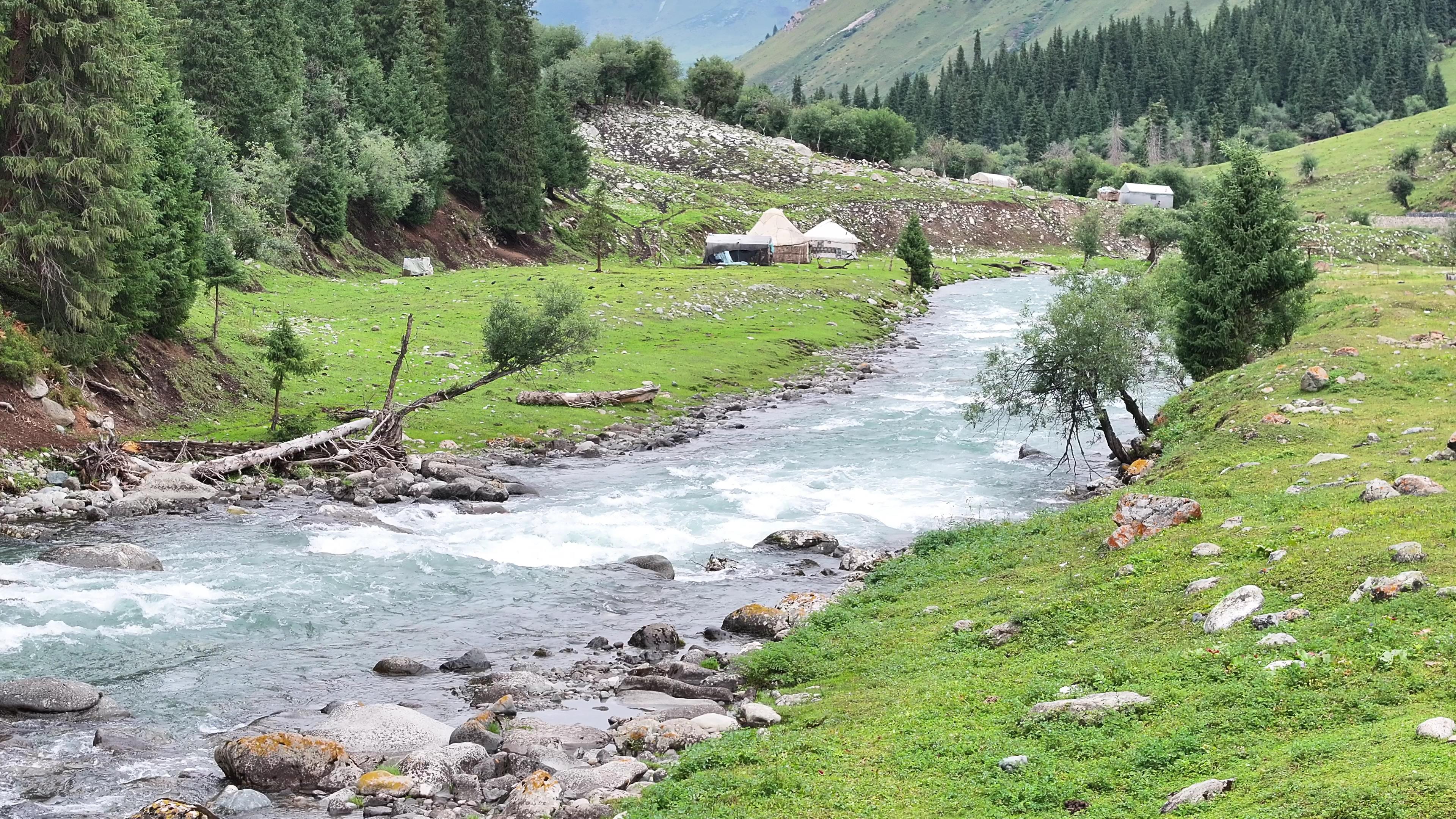 赛里木湖游线路_赛里木湖旅游线路