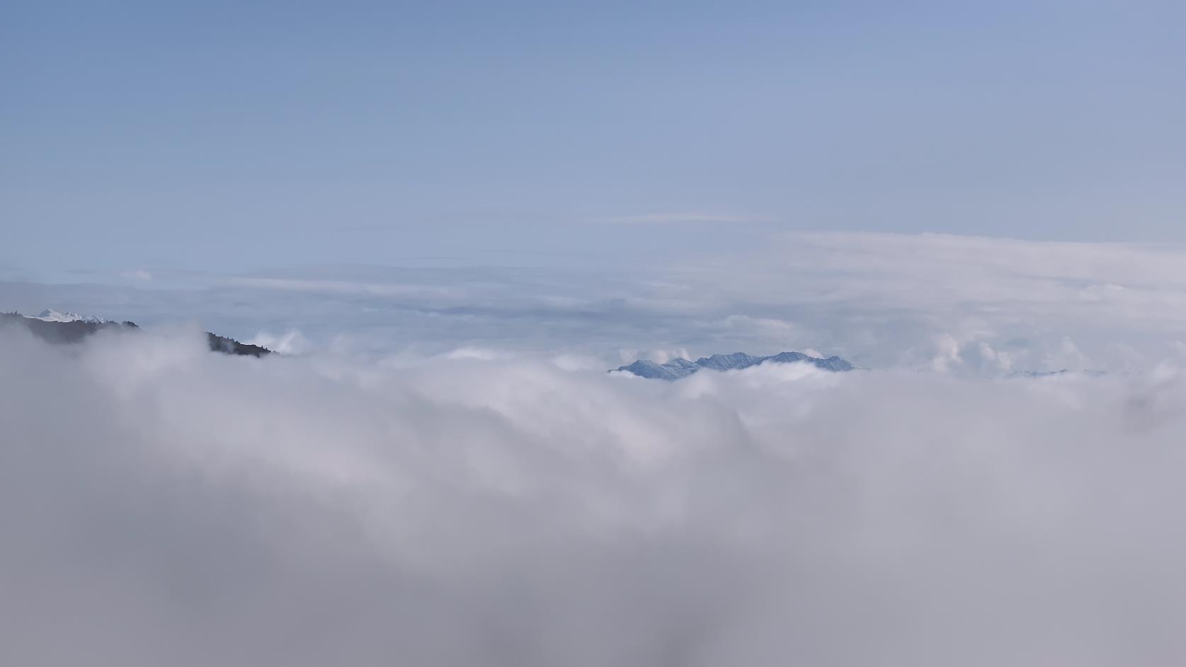 十二月份伊犁旅游团费用_伊犁旅游团报价
