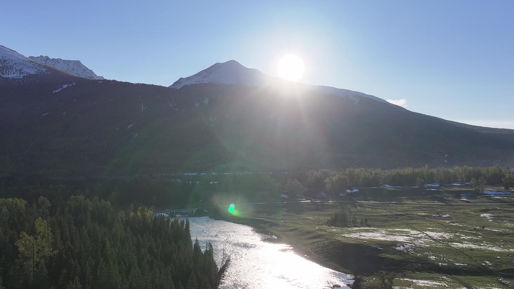 旅游新疆目的_旅游新疆目的是什么