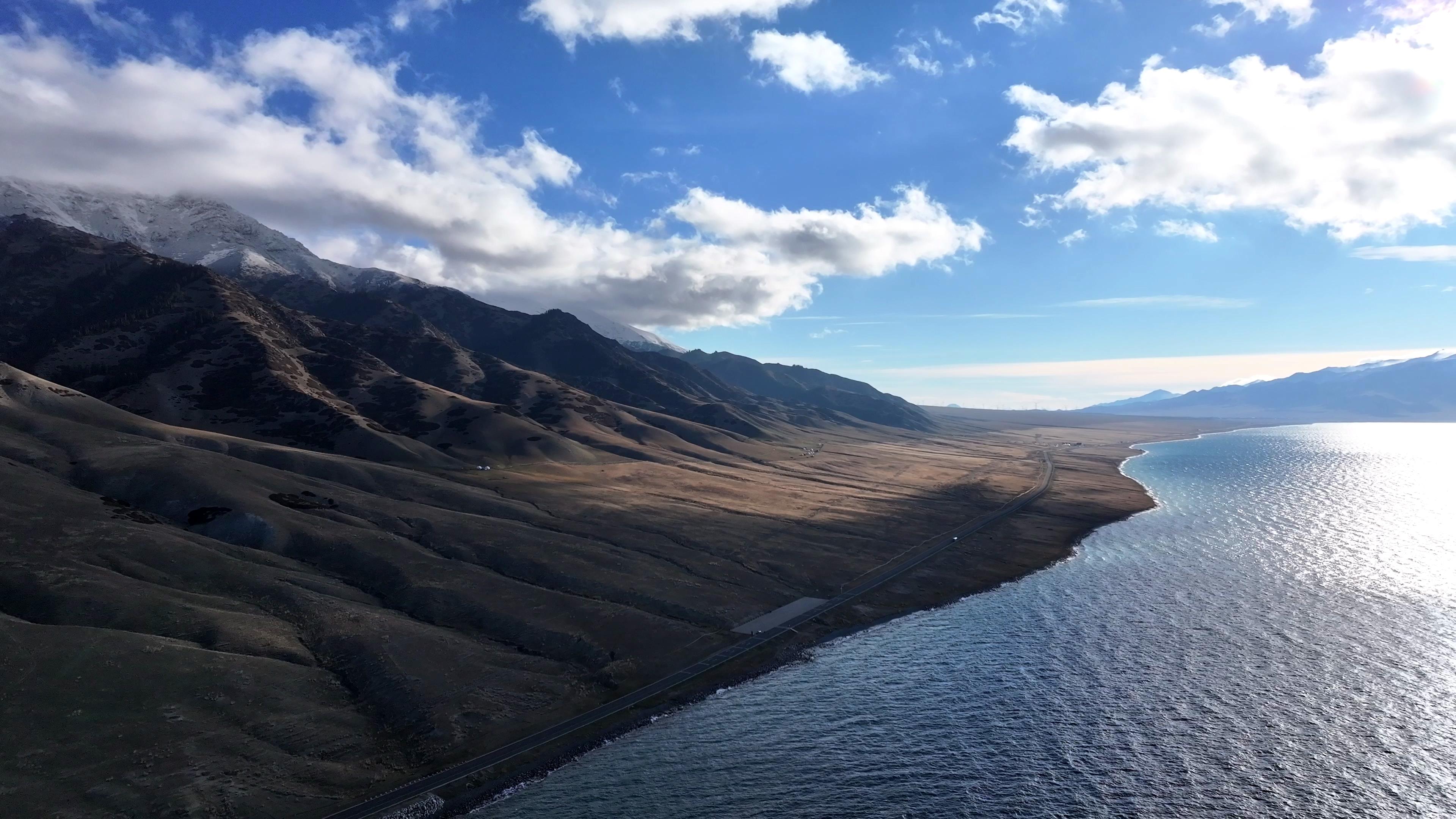 赛里木湖旅游十一月份_赛里木湖11月份可以去吗