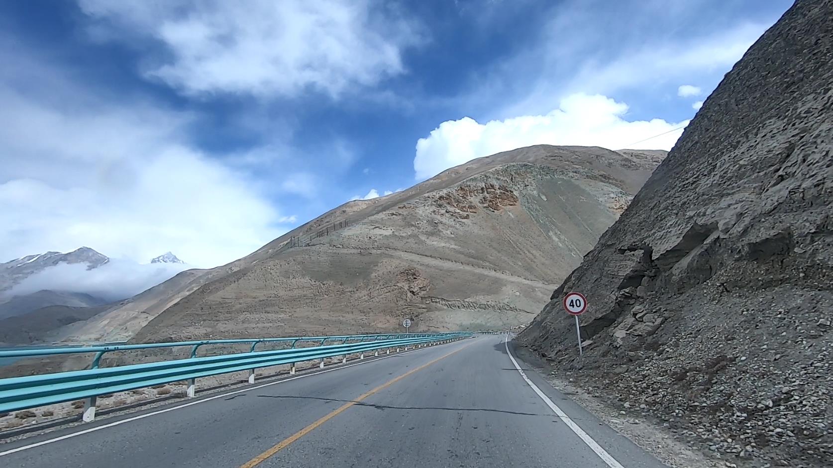 至新疆跟团旅游_至新疆跟团旅游多少钱