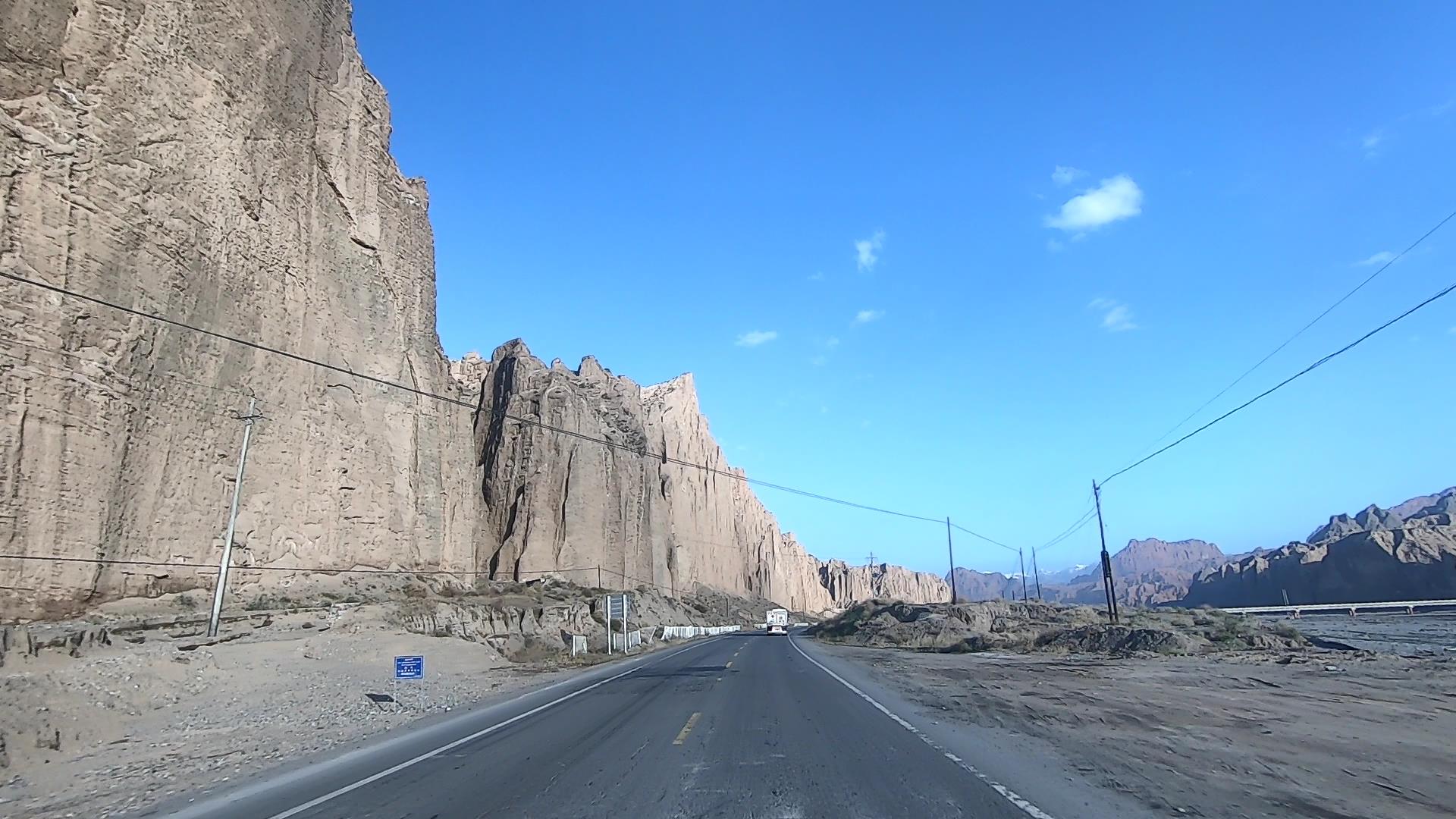 新疆最美的湖旅游_新疆最美的湖旅游景点