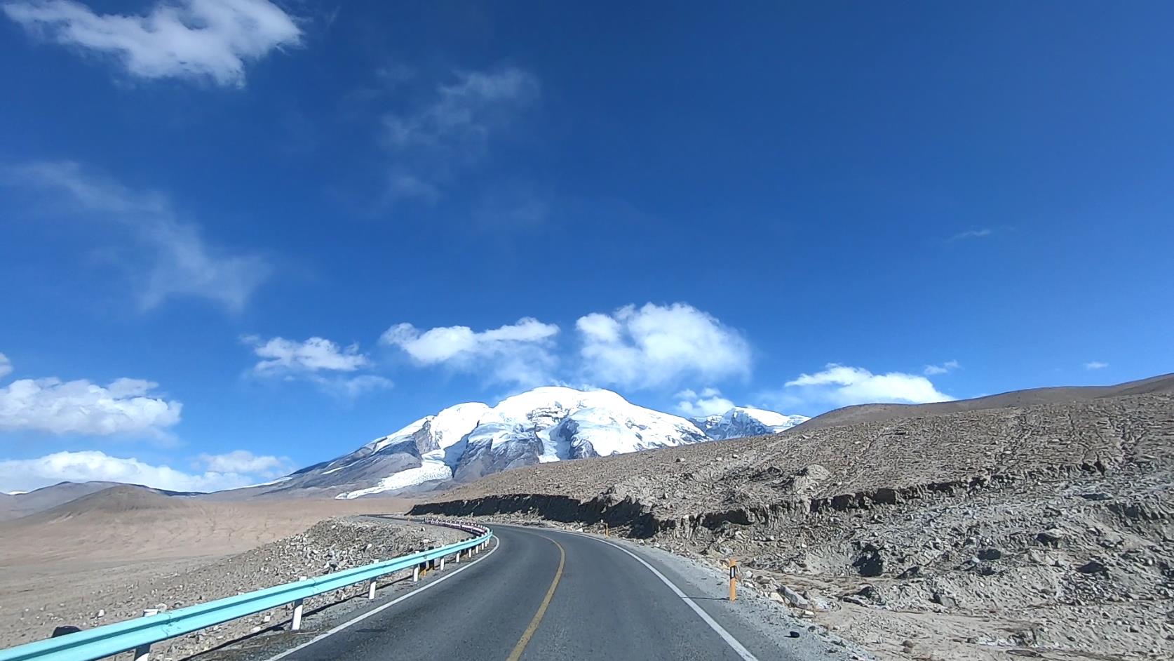 暑假去喀纳斯湖旅游_暑假去喀纳斯湖旅游安全吗